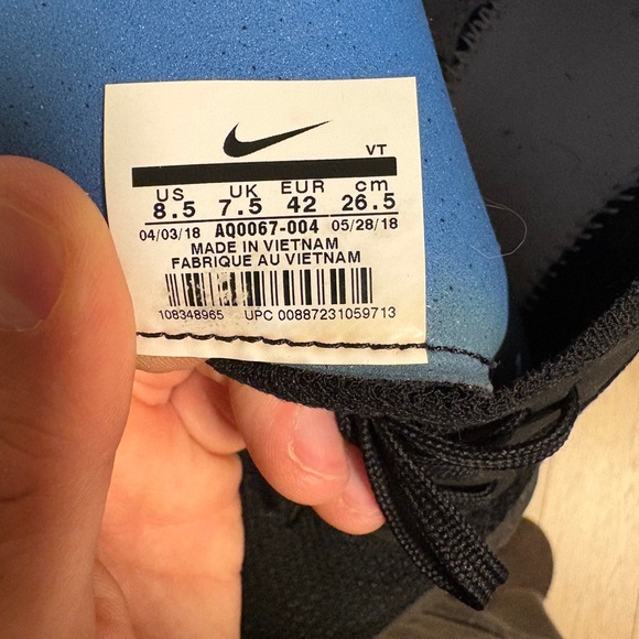 Nike Black and Purple Athletic Shoes - Picture 4 of 5